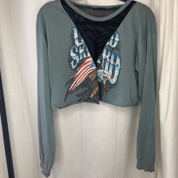 Lynyrd Skynyrd Tops - Lynyrd Skynyrd Band Fishnet Graphic Crop Tee!